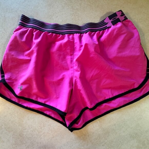 Under Armour Pink Shorts sz M - Picture 1 of 6
